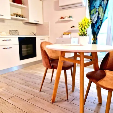 Mini House In - Flaminio דירה *